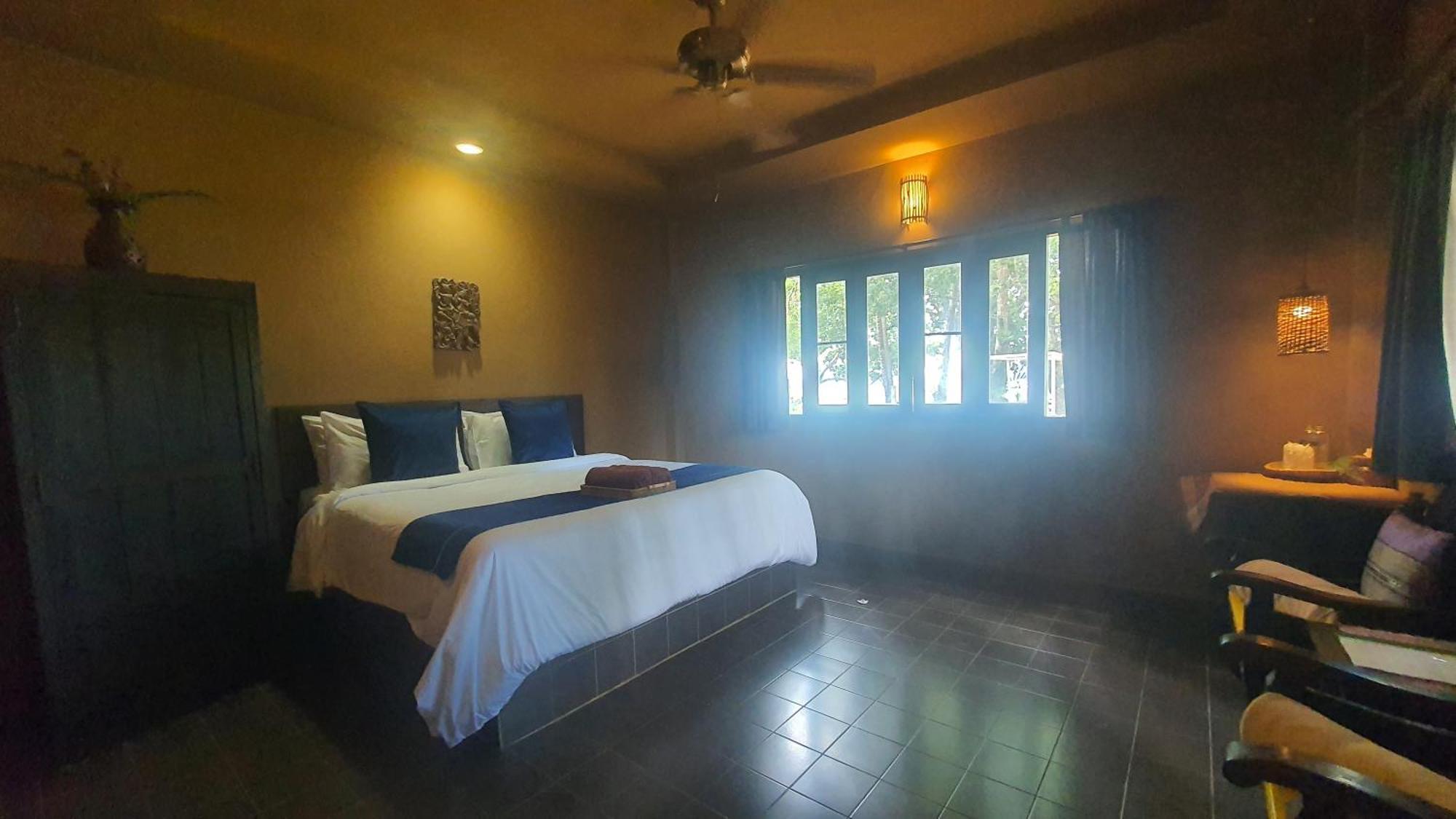 Melina Beach Front Bungalows Tha Lane Bay Exterior photo