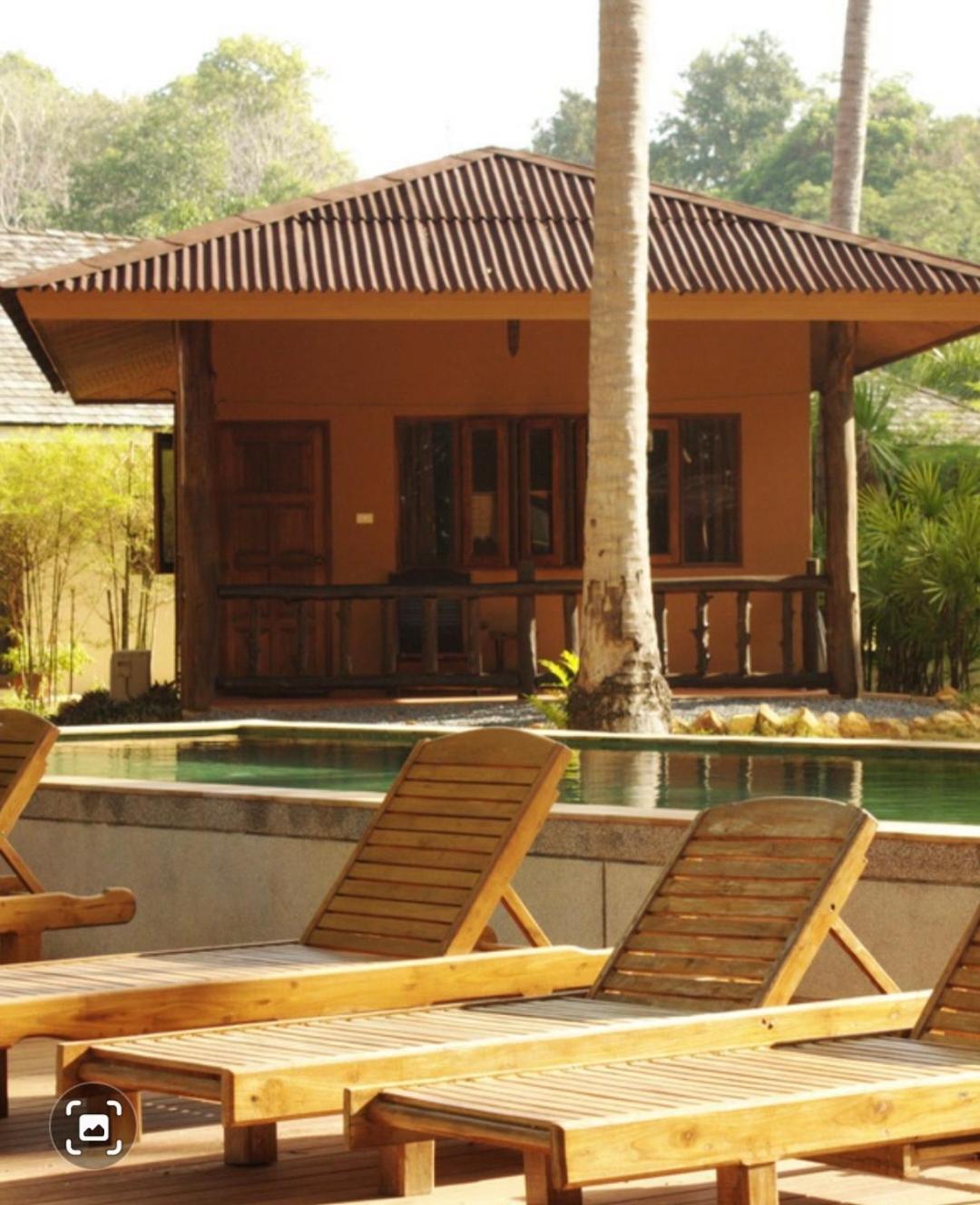 Melina Beach Front Bungalows Tha Lane Bay Exterior photo