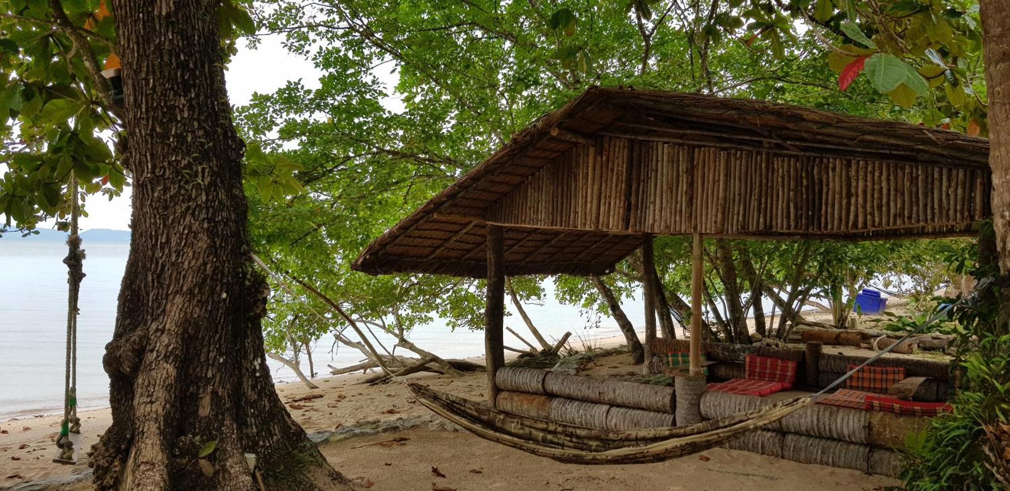 Melina Beach Front Bungalows Tha Lane Bay Exterior photo