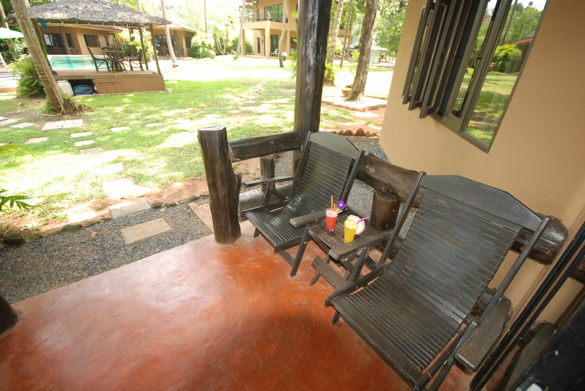 Melina Beach Front Bungalows Tha Lane Bay Exterior photo
